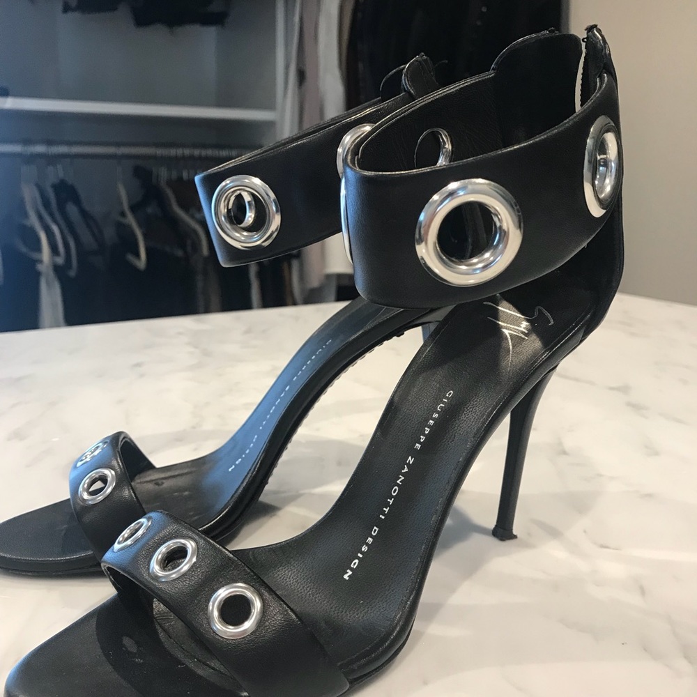 Giuseppe Zanotti Grommet Leather Sandals Size 37 - Picture 4 of 8